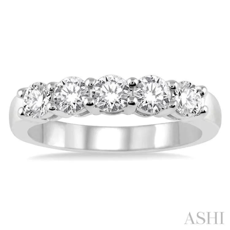 1 Ctw Round Cut Diamond Wedding Band in 14K White Gold