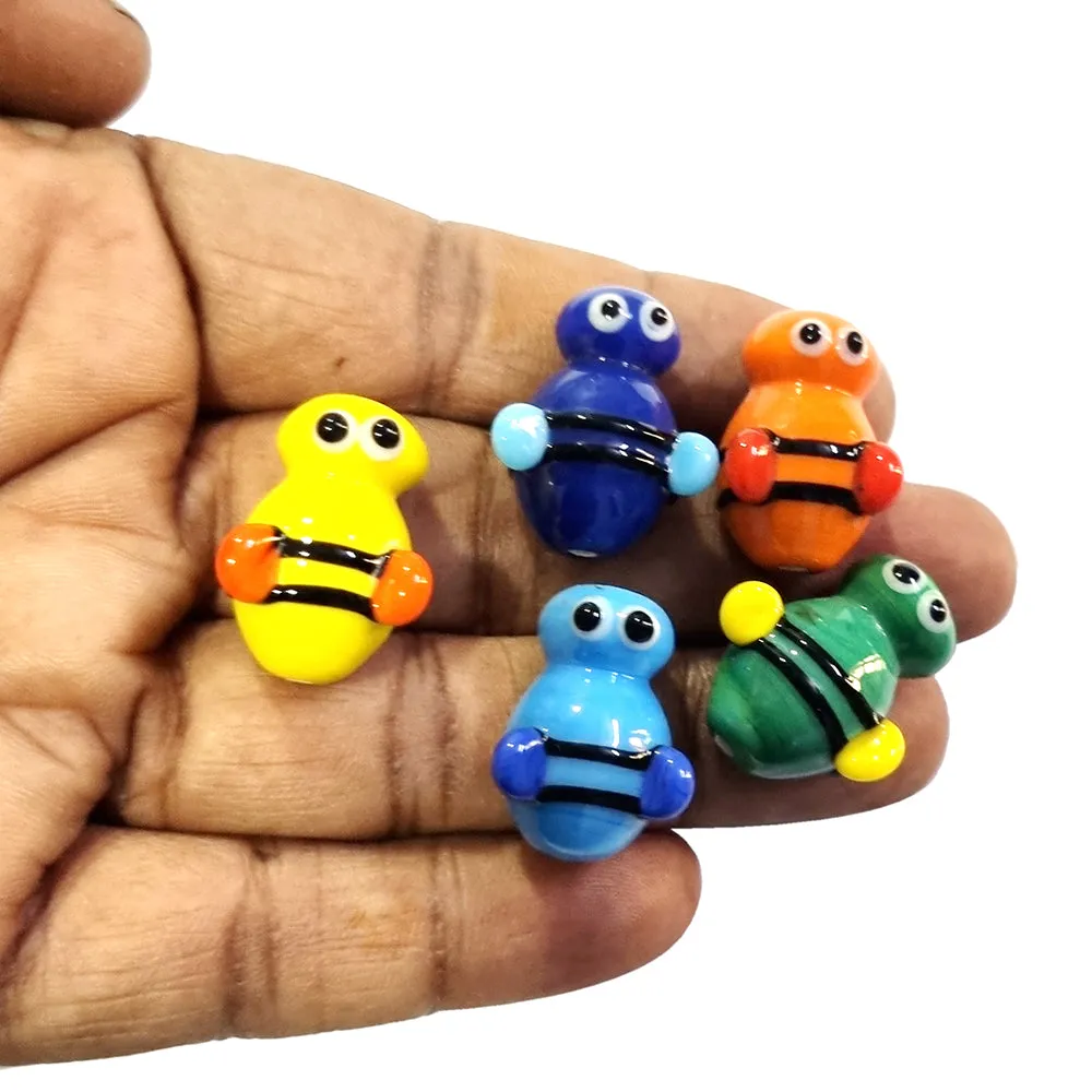 10 Pcs Fine quality of handmade glass beads charms Cute Bee in size about 15x25mm