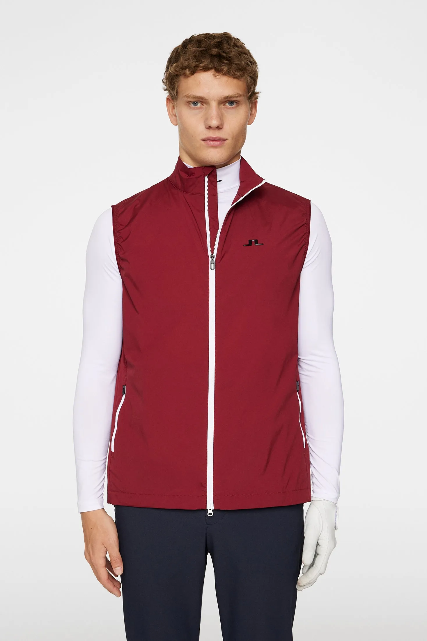 Ash Light Packable Vest / Cabernet