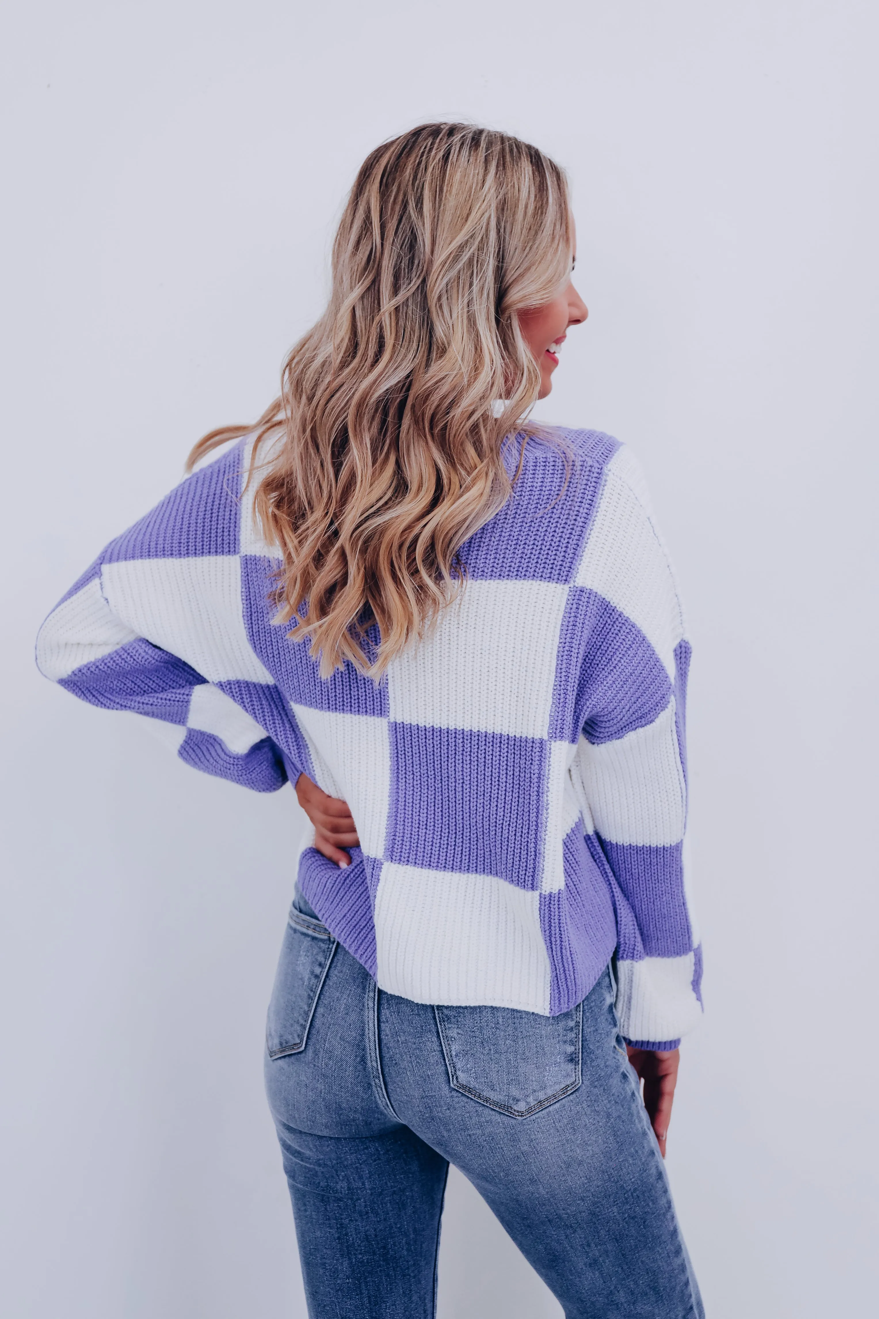 Charming Checkered Cropped Sweater - Lavender