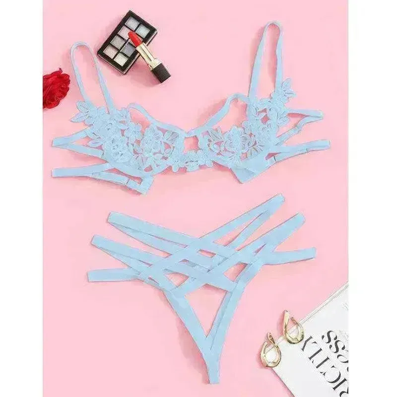 Charming lingerie three-point suit