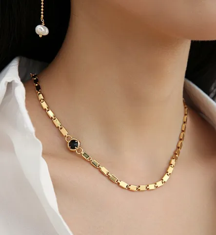 Dazzling Stone Necklace