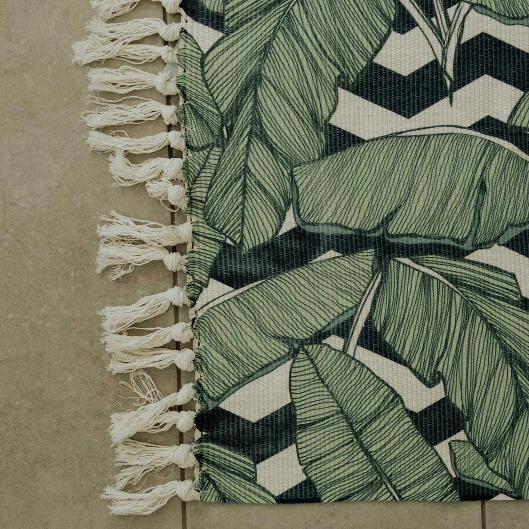 Green Leaf Patterned 100% Cotton Rug with Tassels