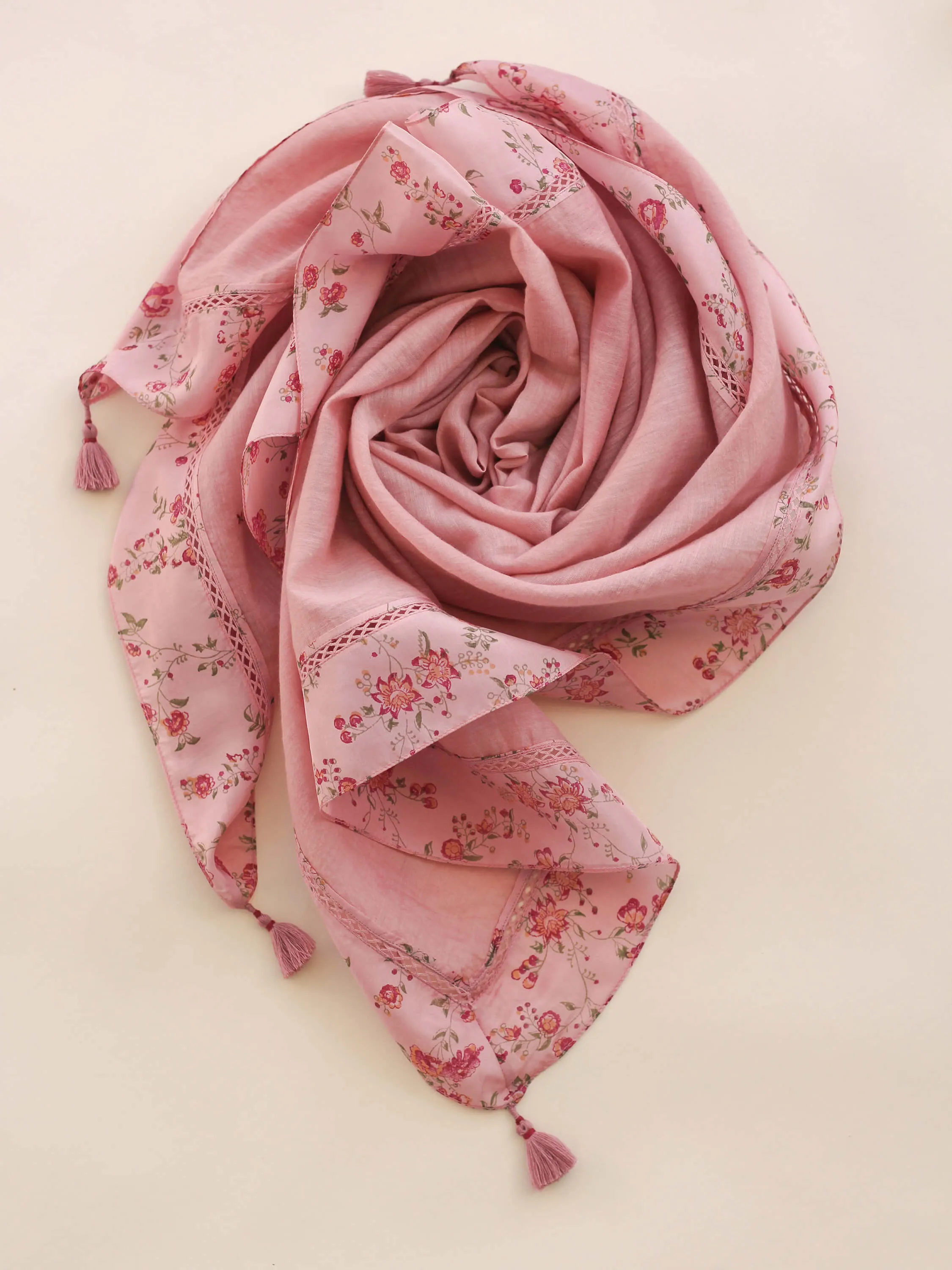 Hollyhock Scarf