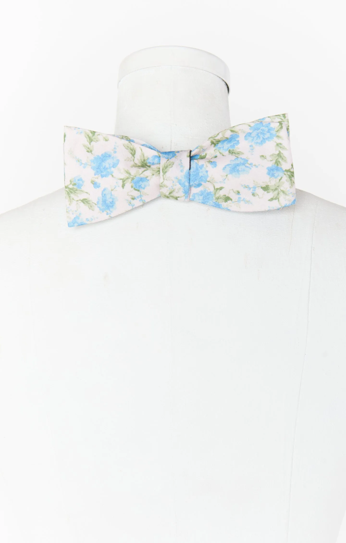 Josh Bow Tie ~ Charming Rose