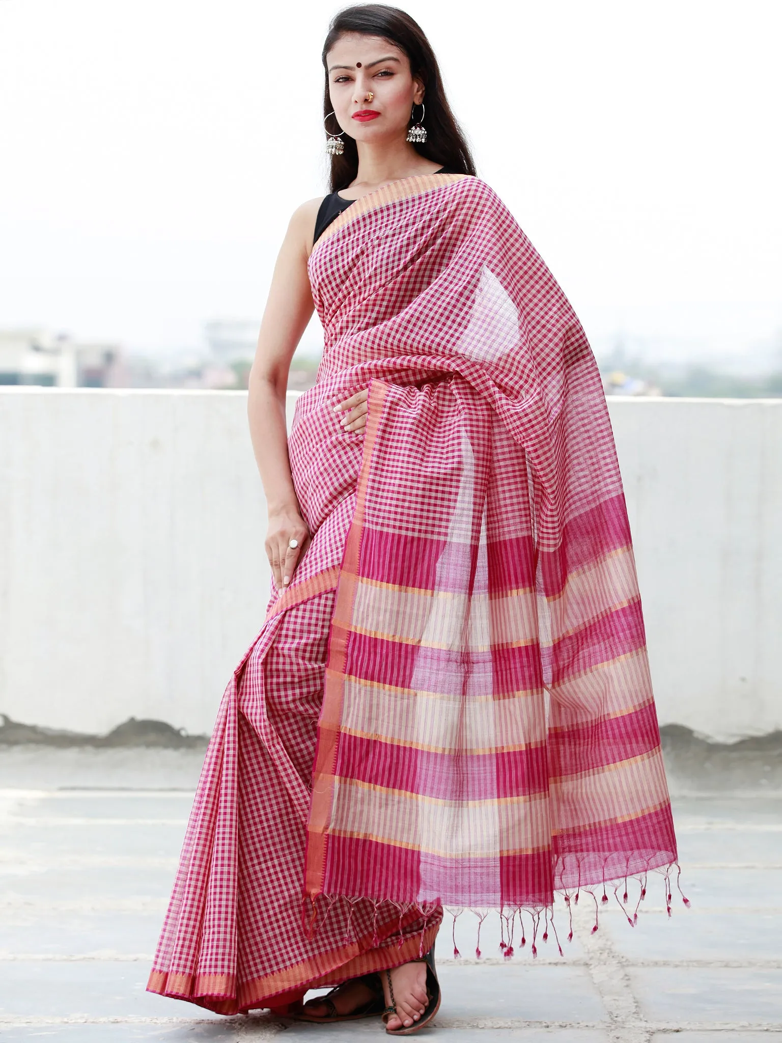 Purple Beige Handloom Mangalagiri Cotton Saree With Zari Border - S031703857