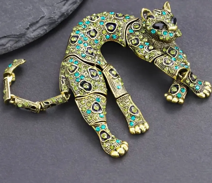 Rhinestone leopard brooch