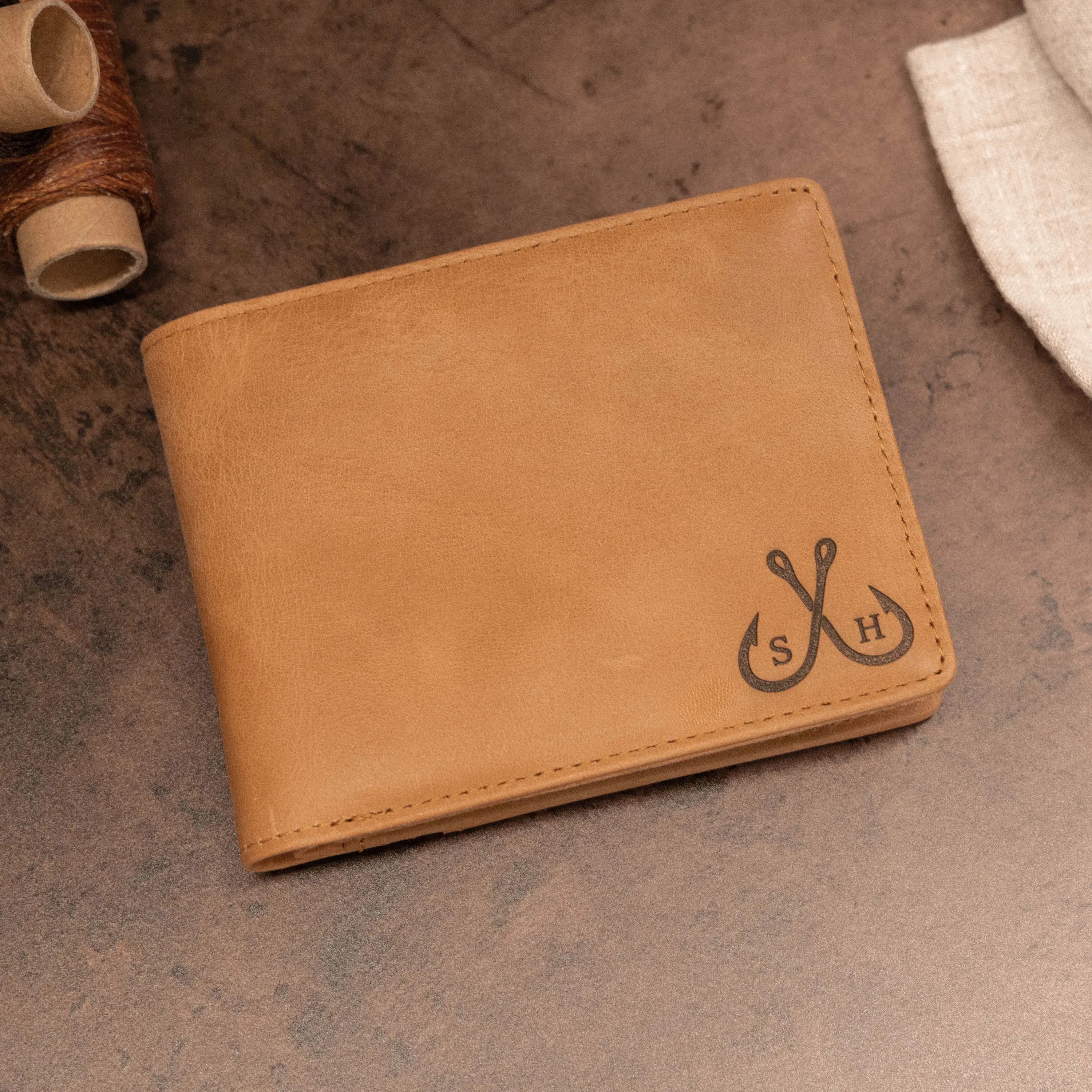 Saddle Brown Standard Wallet | The Original