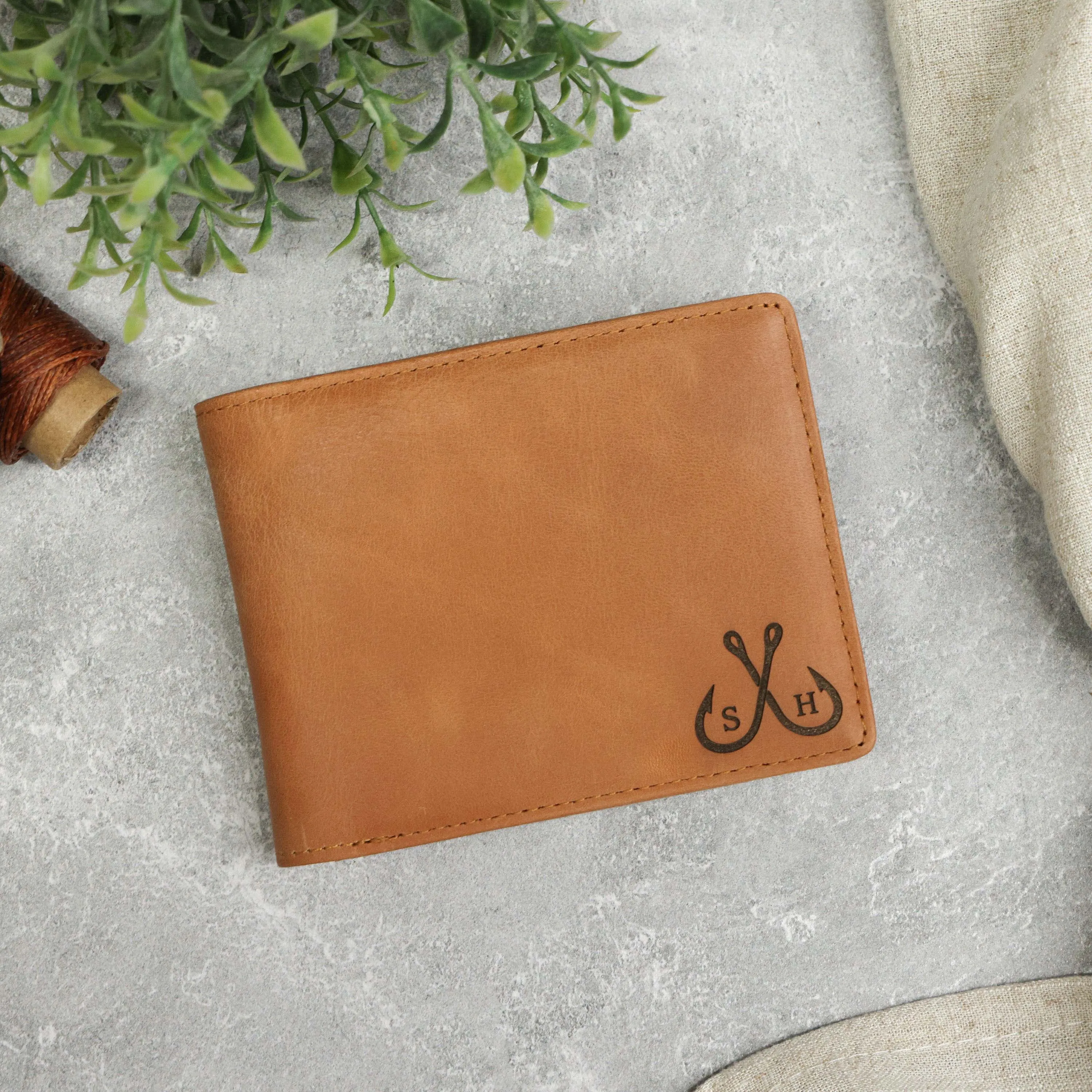 Saddle Brown Standard Wallet | The Original