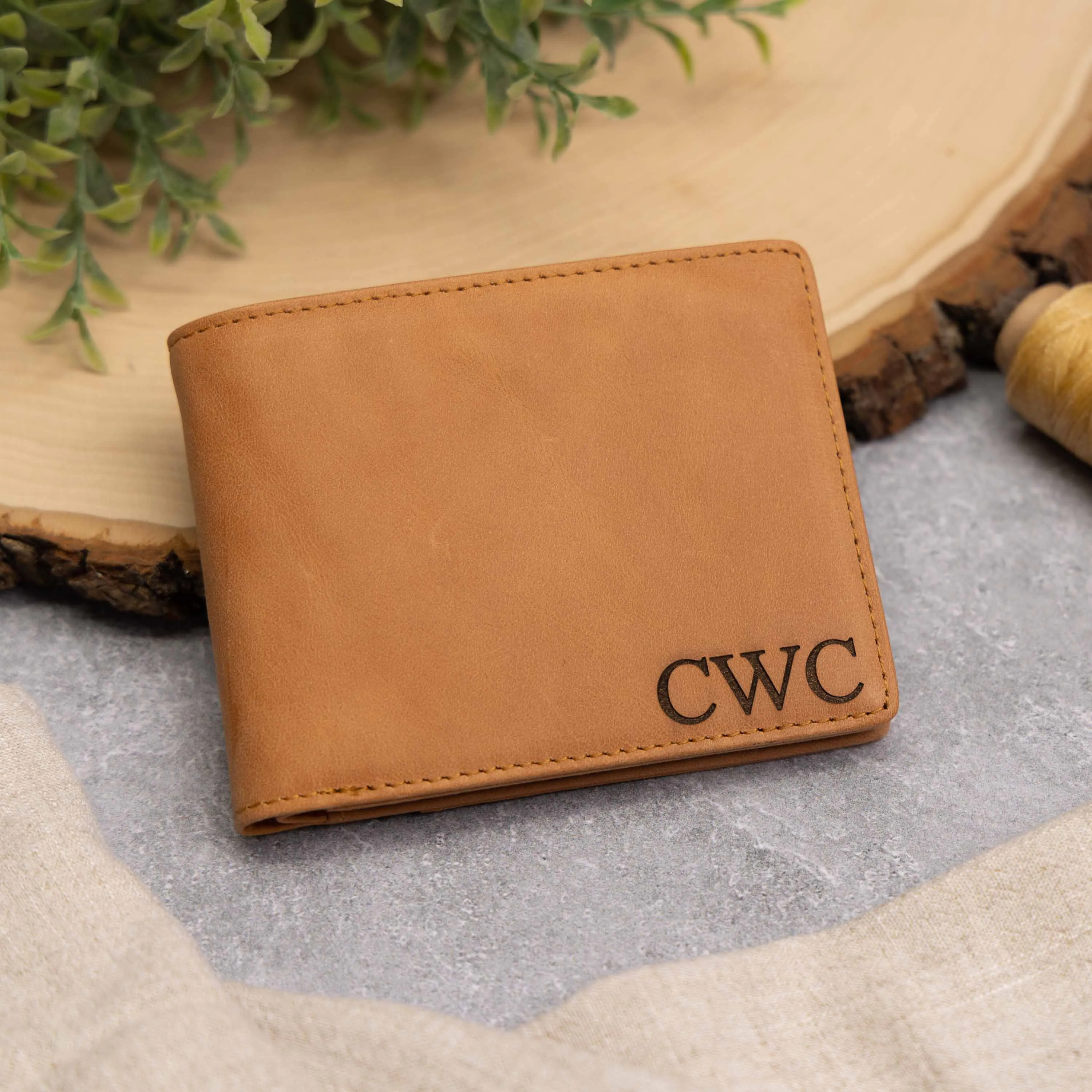 Saddle Brown Standard Wallet | The Original